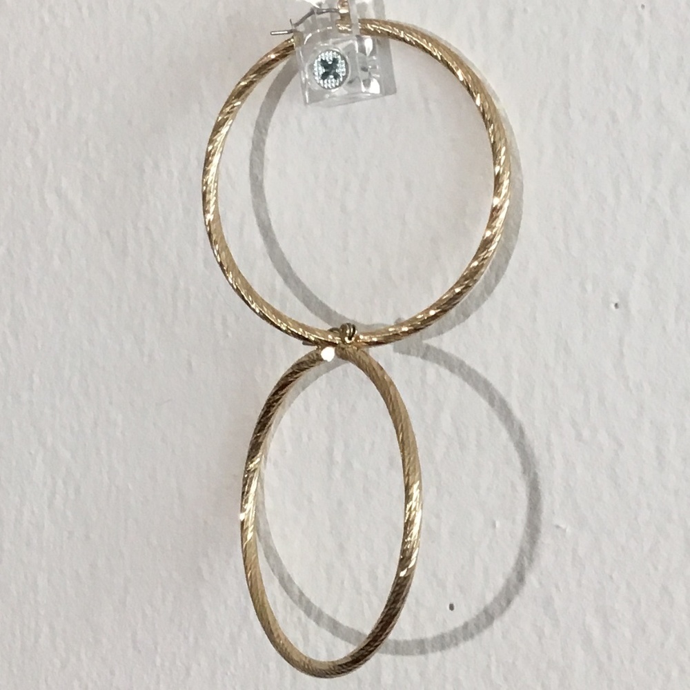 GOLD HOOP EARRINGS